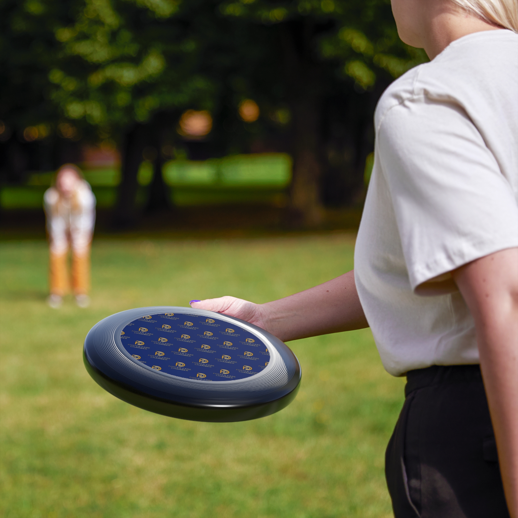 Frisbee - Image 2